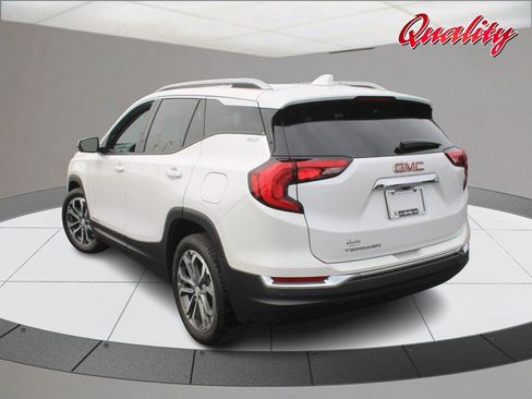 Used 2021 GMC Terrain SLT image 5