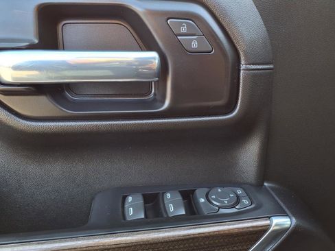 Used 2022 Chevrolet Silverado 1500 RST image 12