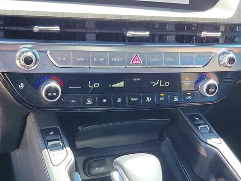 Certified 2024 Kia Telluride SX Prestige AWD/4WD image 31