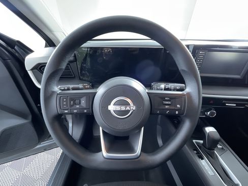 Certified 2025 Nissan Kicks S image 16