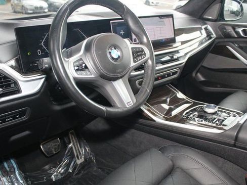 Certified 2024 BMW X7 xDrive40i w/ Executive Package image 15