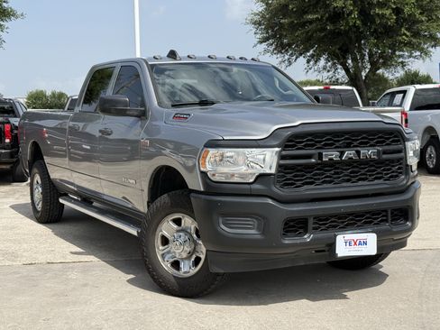 Used 2019 RAM 2500 Tradesman AWD/4WD image 2