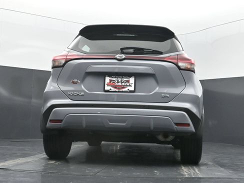 Used 2024 Nissan Kicks SR w/ SR Premium Package FWD image 39