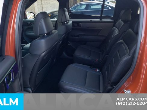 Used 2025 Hyundai Santa Fe Calligraphy image 18