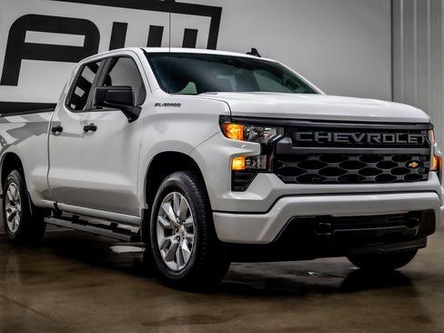 Used 2026 Chevrolet Silverado 1500 Custom RWD image 25