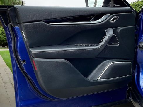 Used 2019 Maserati Levante image 20