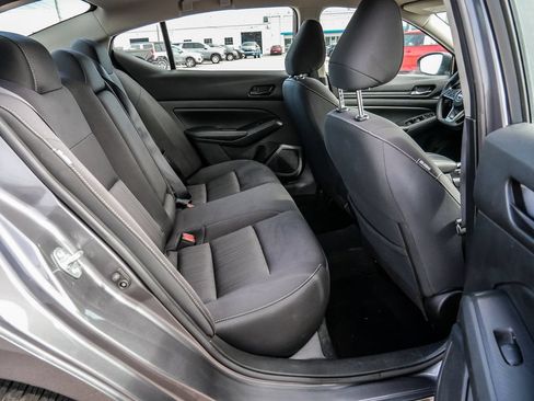 Used 2024 Nissan Altima 2.5 SV FWD image 37