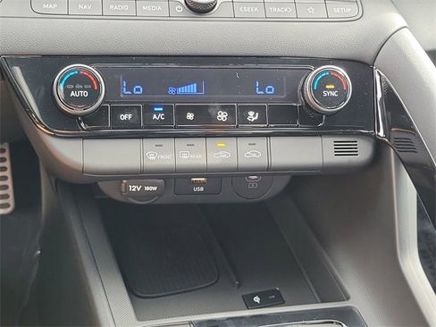 New 2026 Hyundai Elantra Sport image 11