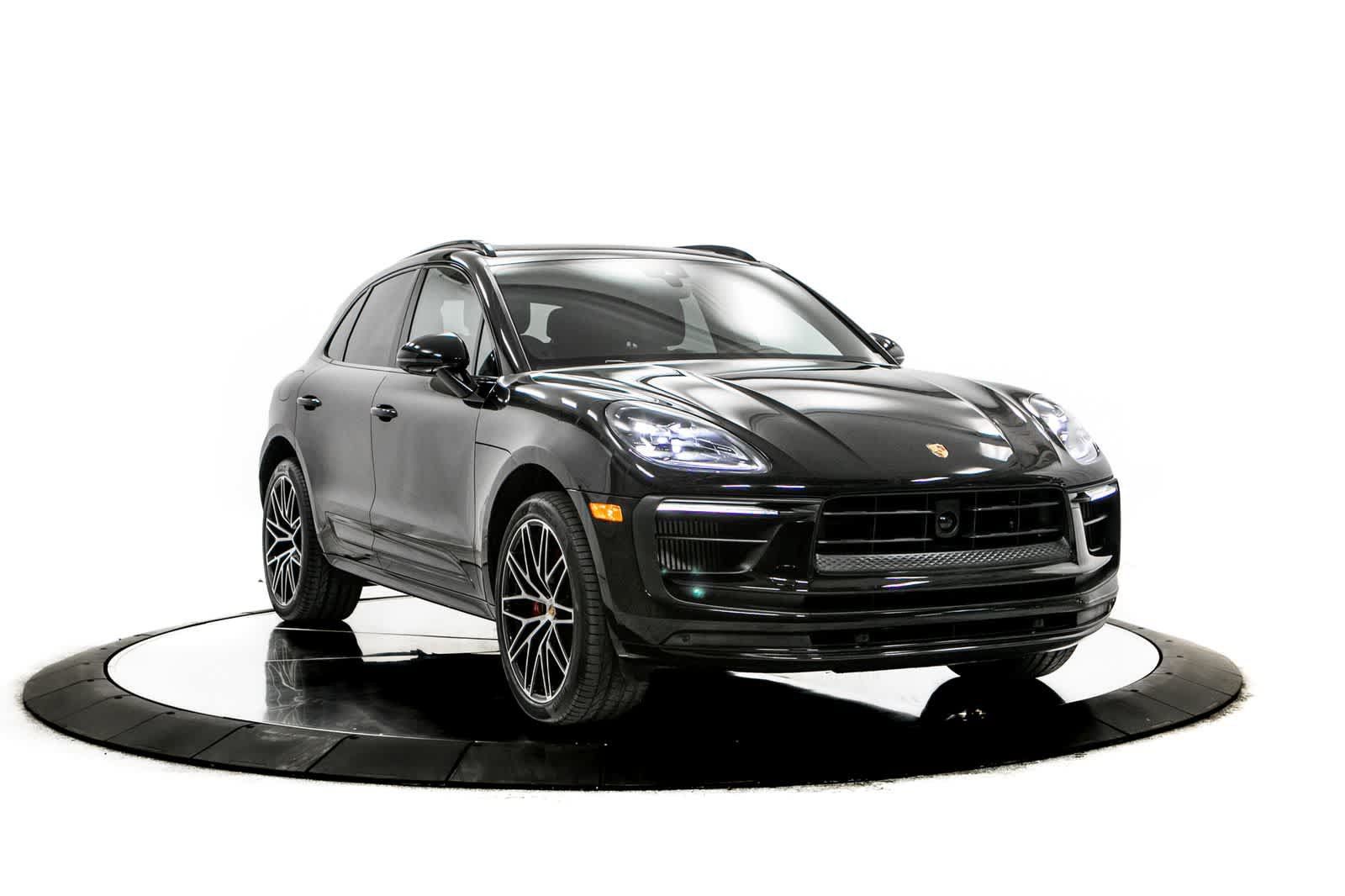 Certified 2024 Porsche Macan S AWD/4WD image 9