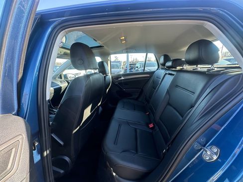 Used 2021 Volkswagen Golf 4-Door image 19