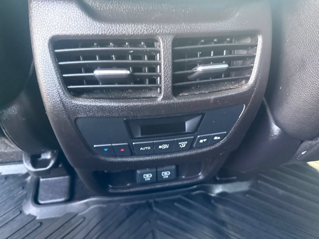 Used 2018 Acura MDX SH-AWD image 16