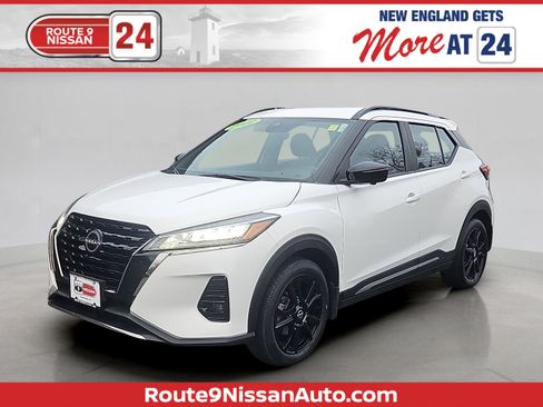 Certified 2022 Nissan Kicks SR w/ Interior Electronics Package image 1