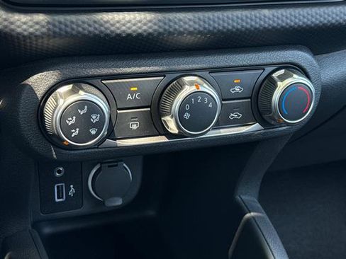 New 2025 Nissan Kicks Play S image 20