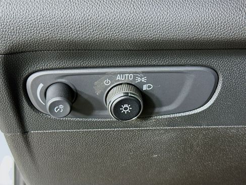 Used 2022 Buick Envision Preferred image 17