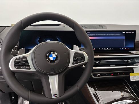 New 2026 BMW X5 xDrive40i w/ M Sport Package AWD/4WD image 22