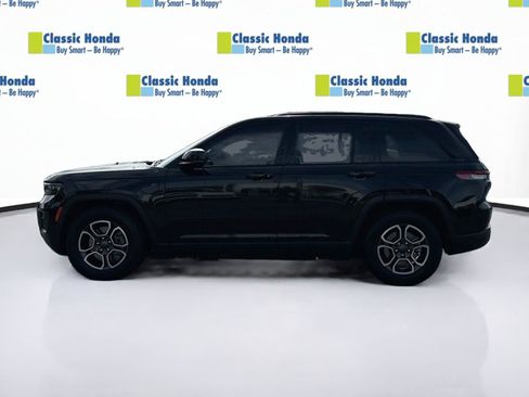 Used 2022 Jeep Grand Cherokee Trailhawk w/ Advanced Protech Group II AWD/4WD image 4