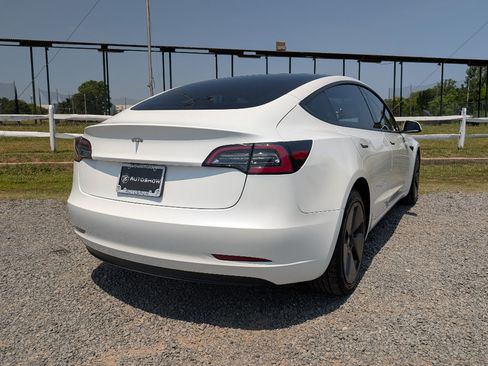 Used 2023 Tesla Model 3 Standard Range RWD image 5