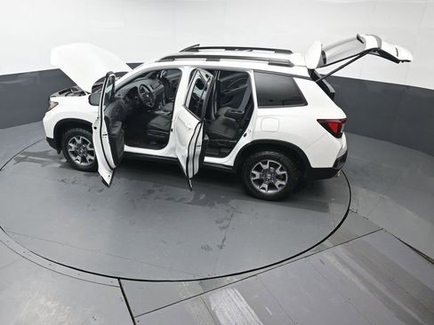 Certified 2023 Honda Passport TrailSport image 52