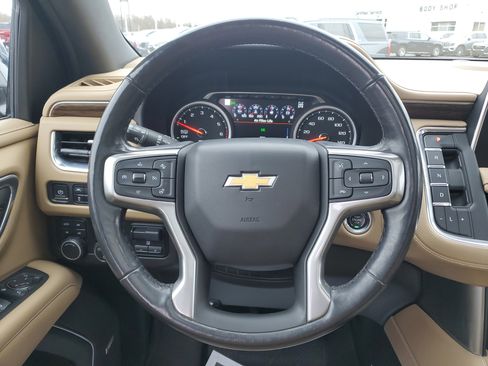Used 2021 Chevrolet Suburban Premier w/ Premium Package image 13