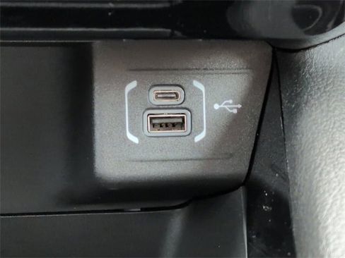 New 2026 Jeep Compass Latitude image 22