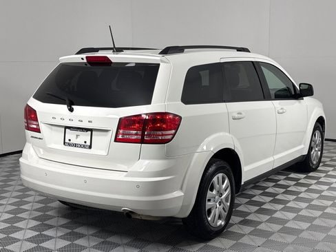 Used 2020 Dodge Journey SE w/ SE Popular Equipment Group image 5