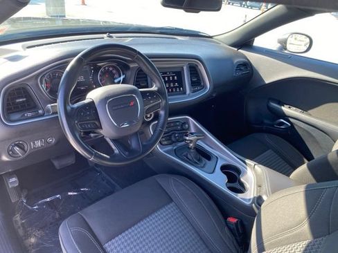 Used 2020 Dodge Challenger SXT RWD image 9