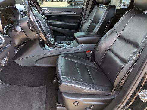 Used 2020 Jeep Grand Cherokee Limited AWD/4WD image 20