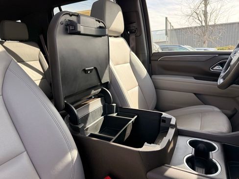 Used 2023 Chevrolet Tahoe LT w/ Luxury Package image 44