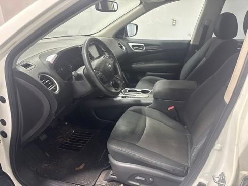 Used 2017 Nissan Pathfinder SV FWD image 12