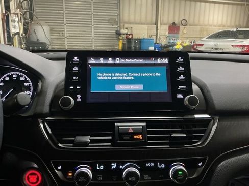 Used 2019 Honda Accord EX-L image 12