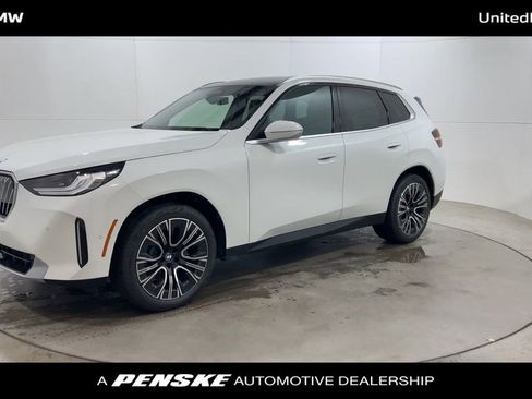 Used 2025 BMW X3 xDrive30i w/ Convenience Package AWD/4WD image 4