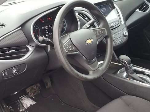 Used 2023 Chevrolet Malibu LT image 10