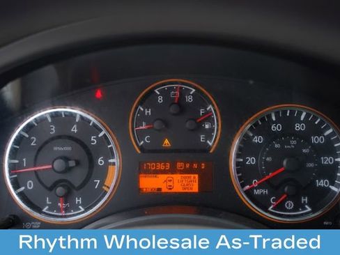 Used 2014 Nissan Armada Platinum w/ Platinum Reserve Package RWD image 27