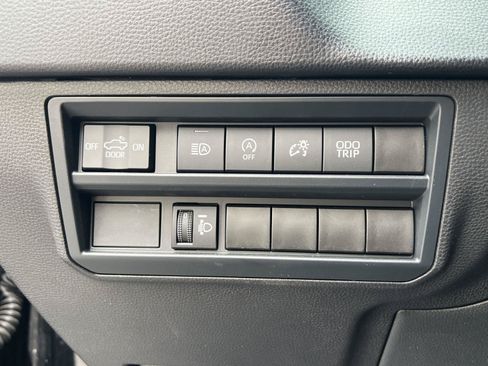Used 2025 Toyota Tundra SR5 AWD/4WD image 31