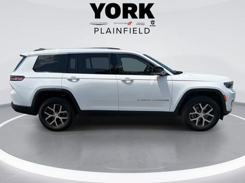 Used 2023 Jeep Grand Cherokee L Limited AWD/4WD image 4