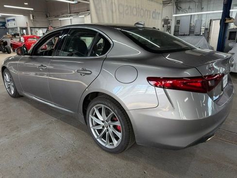 Used 2018 Alfa Romeo Giulia AWD image 2
