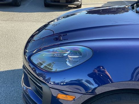 Used 2022 Porsche Macan image 35