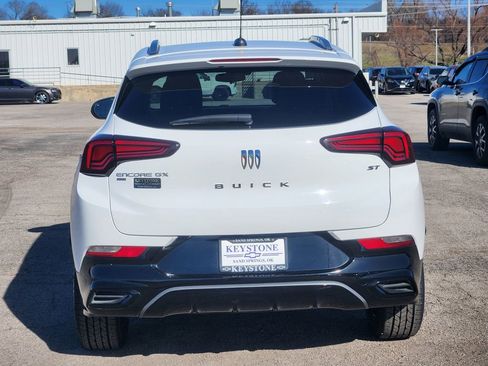 Used 2024 Buick Encore GX Sport Touring image 6