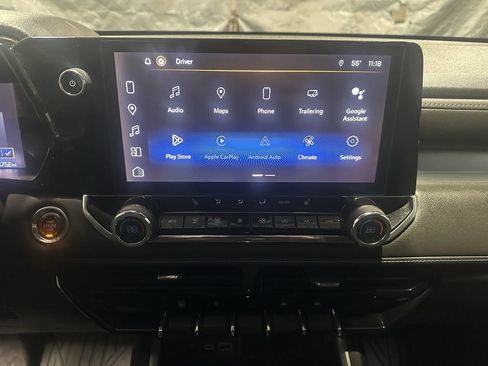 Used 2023 Chevrolet Colorado LT w/ LT Convenience Package III image 12