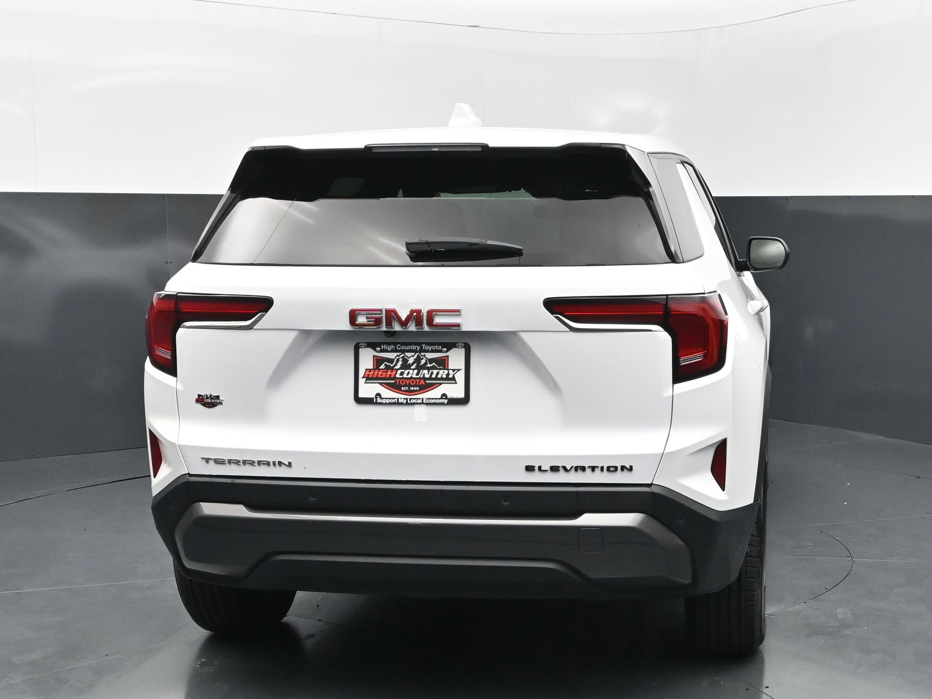 Used 2026 GMC Terrain Elevation FWD image 5