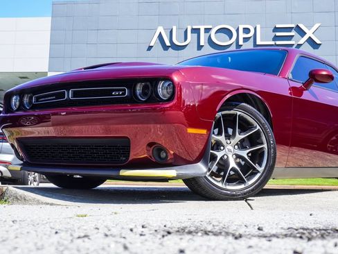 Used 2019 Dodge Challenger GT w/ Plus Package RWD image 2