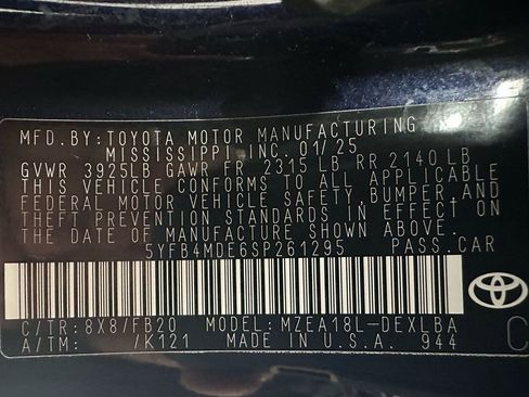 Used 2025 Toyota Corolla LE w/ LE Premium Package image 11