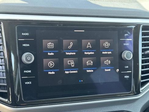 Certified 2022 Volkswagen Atlas SE FWD image 11