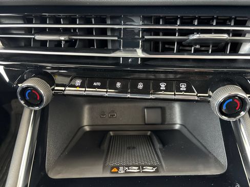 New 2026 Chevrolet Traverse LT w/ Driver Confidence Package FWD image 38