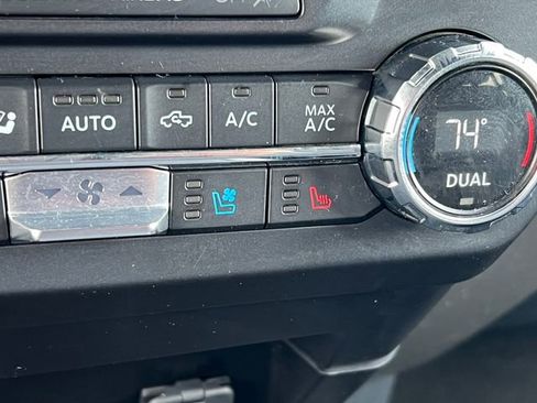 Certified 2022 Ford F450 Lariat w/ Lariat Ultimate Package image 42