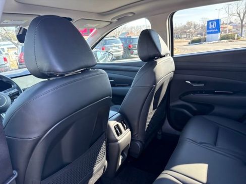 Certified 2025 Hyundai Tucson Limited image 22