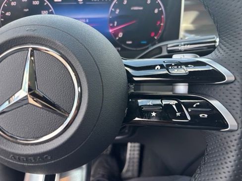 Used 2024 Mercedes-Benz GLC 300 4MATIC image 19