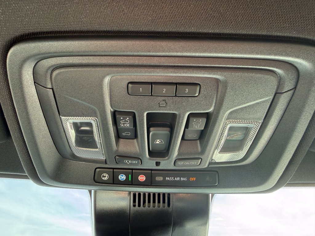 Used 2025 GMC Sierra 2500 AT4 w/ AT4 Preferred Package AWD/4WD image 34