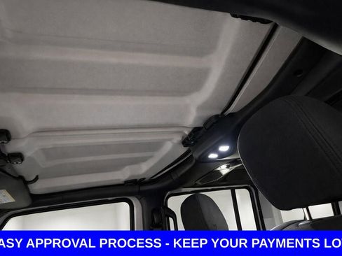 Used 2024 Jeep Wrangler Unlimited image 12