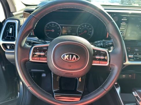 Used 2021 Kia Sorento S image 17